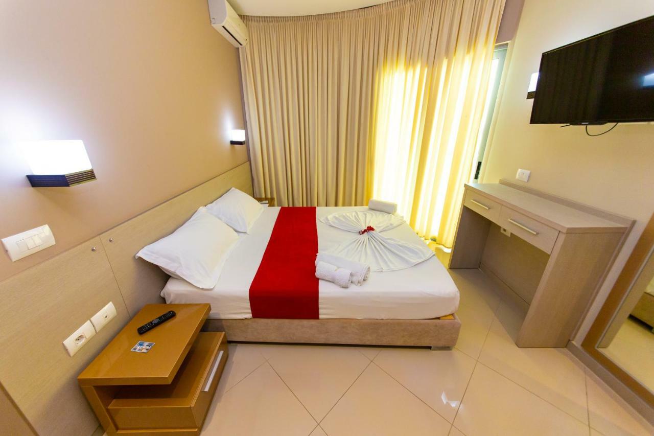 Hotel Villa Qendra คซามิล ภายนอก รูปภาพ