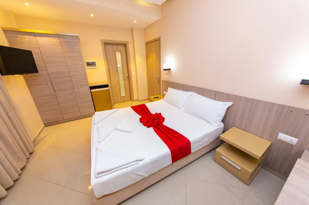 Hotel Villa Qendra คซามิล ภายนอก รูปภาพ