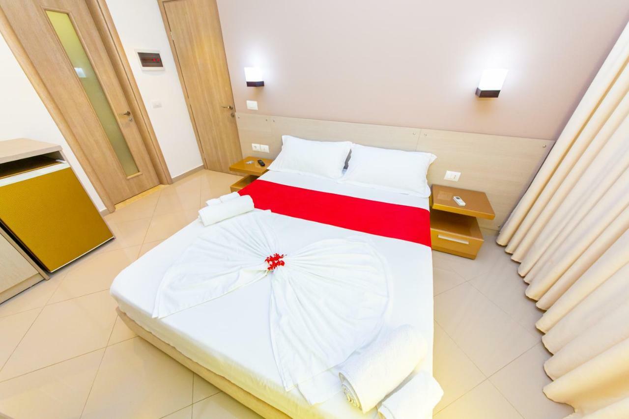 Hotel Villa Qendra คซามิล ภายนอก รูปภาพ