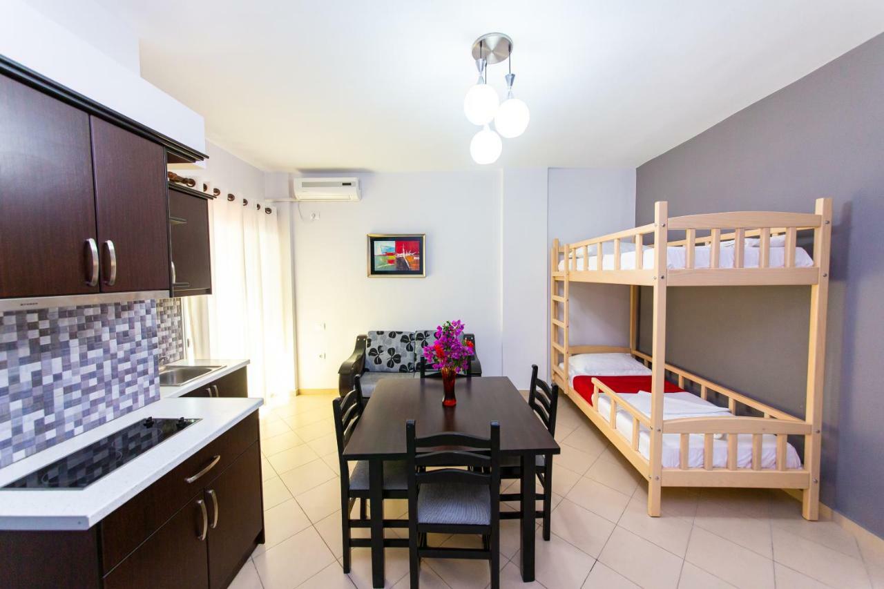 Hotel Villa Qendra คซามิล ภายนอก รูปภาพ