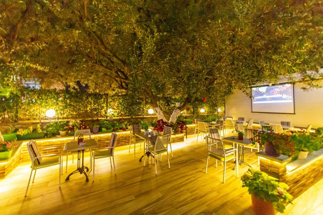 Hotel Villa Qendra คซามิล ภายนอก รูปภาพ