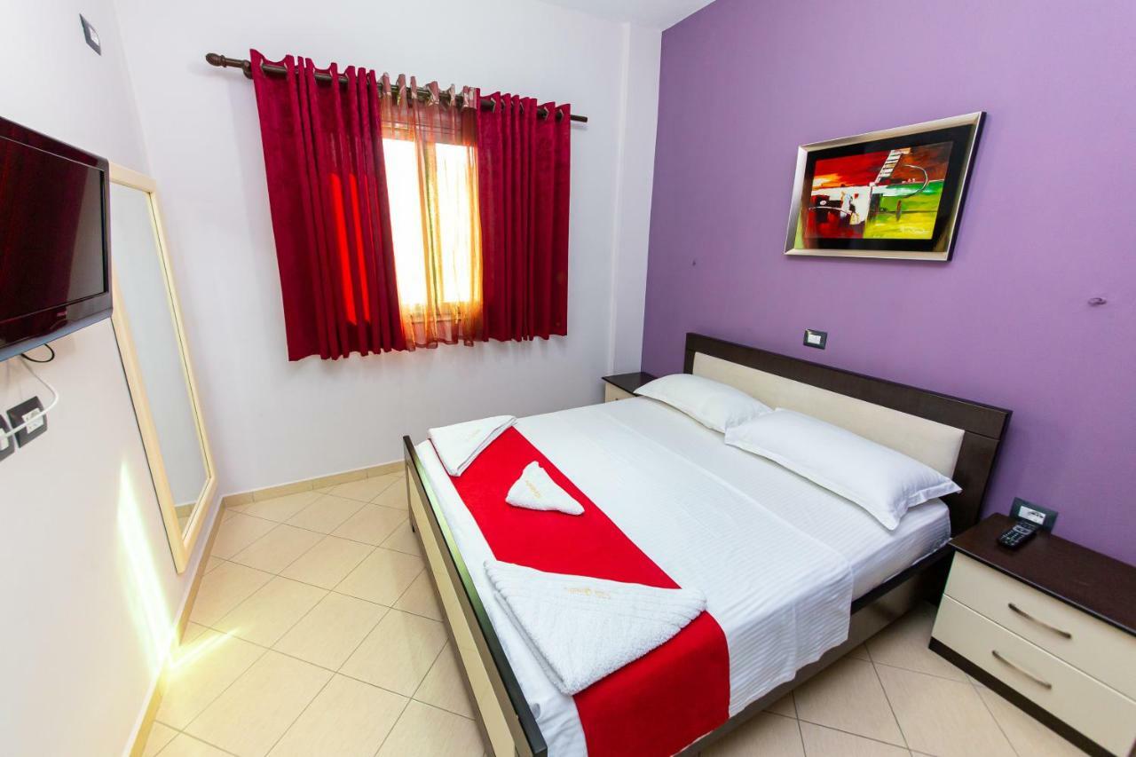 Hotel Villa Qendra คซามิล ภายนอก รูปภาพ